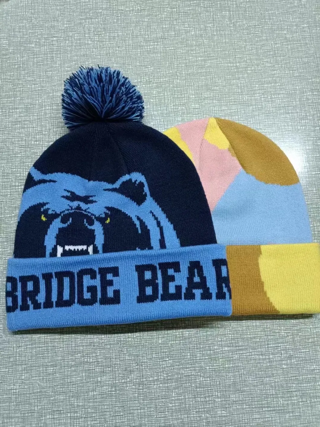 China Supplier OEM Customized Logo Jacquard Embroidered Winter Snowboard Ski Sports Acrylic POM POM Knitted Beanie Hat